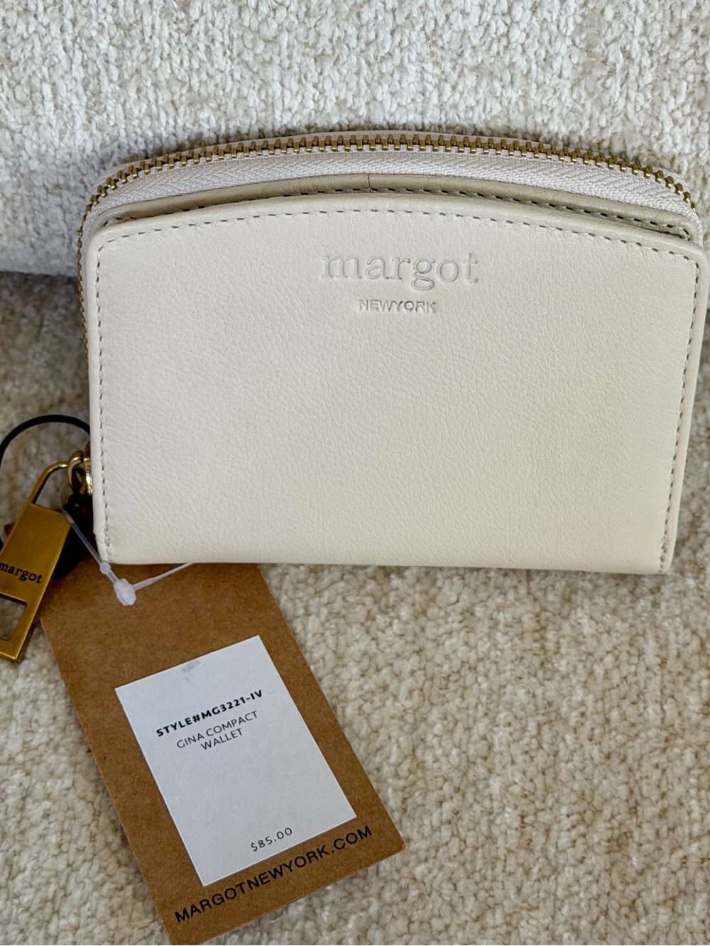 Margot New York Gina Compact Wallet Cream, 100% Leather, Zip Wallet